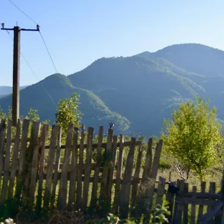 Shpija E Amel منزل ريفي