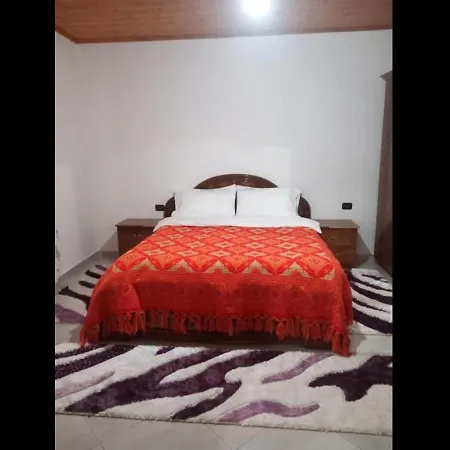 Shpija E Amel Kır Evi *
